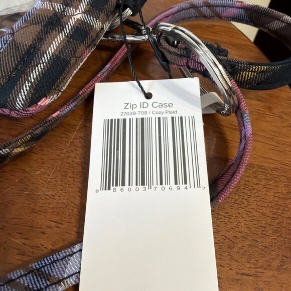 Vera Bradley Zip ID & Lanyard In Cozy Plaid - NWT - Picture 3 of 4